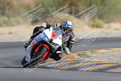 media/Nov-05-2022-SoCal Trackdays (Sat) [[f8d9b725ab]]/Turn 2 (1120am)/